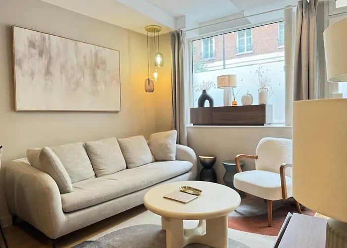 Apartment 60 M2 XX Center Of Paris XX 2 Bedrooms & 2 Bathrooms